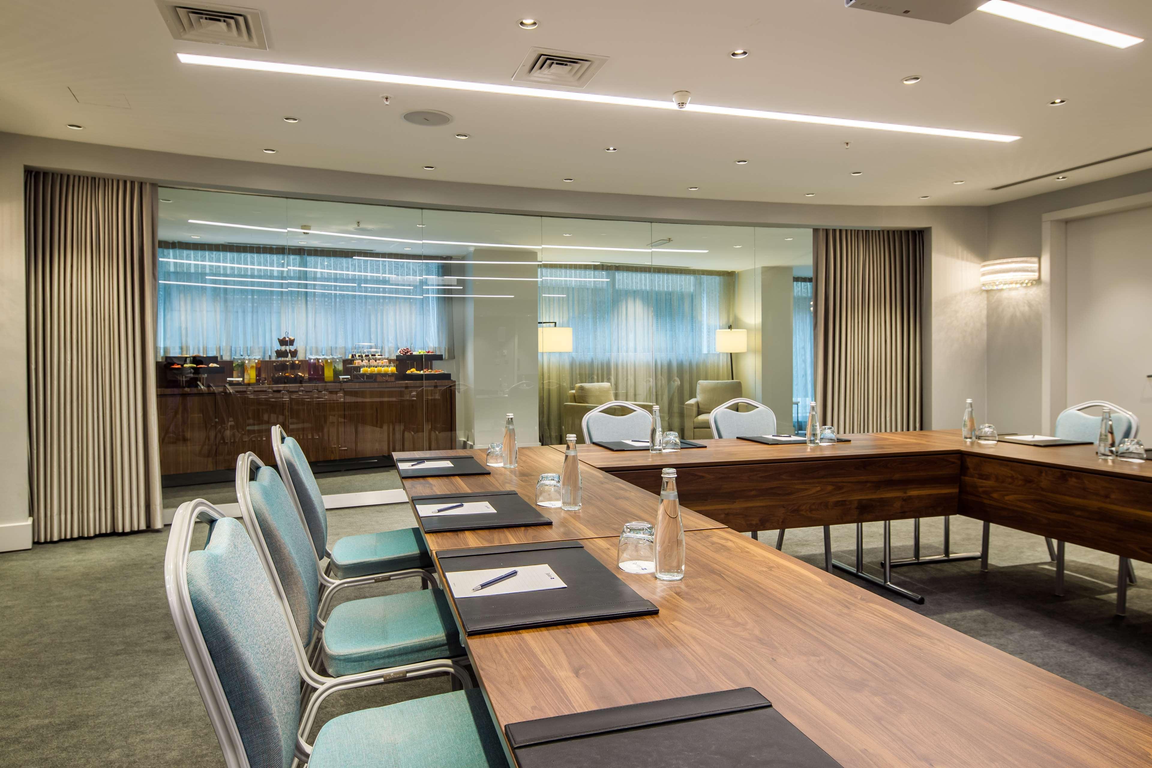 Radisson Blu Bosphorus Hotel Estambul Exterior foto Meeting room