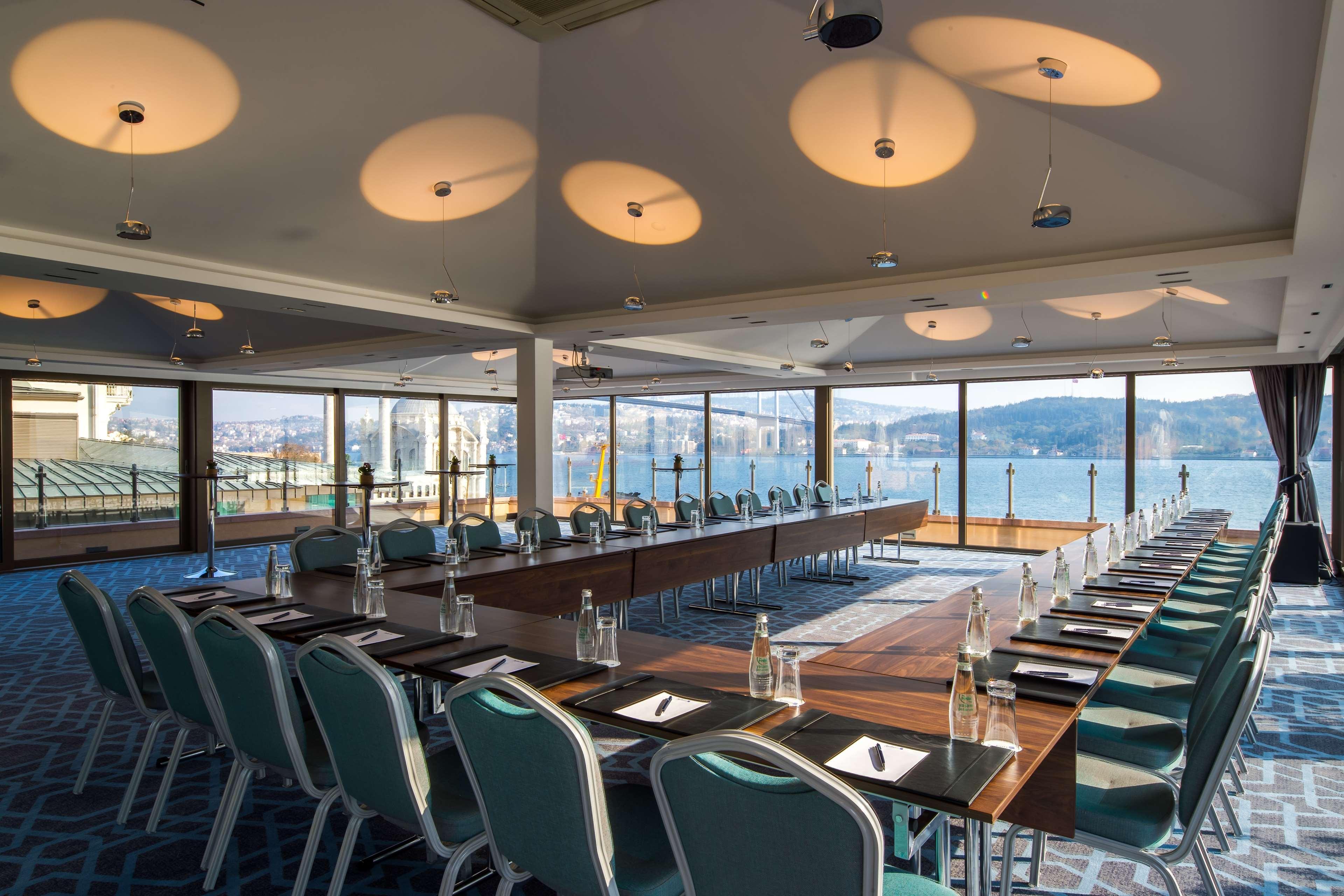 Radisson Blu Bosphorus Hotel Estambul Exterior foto The meeting room