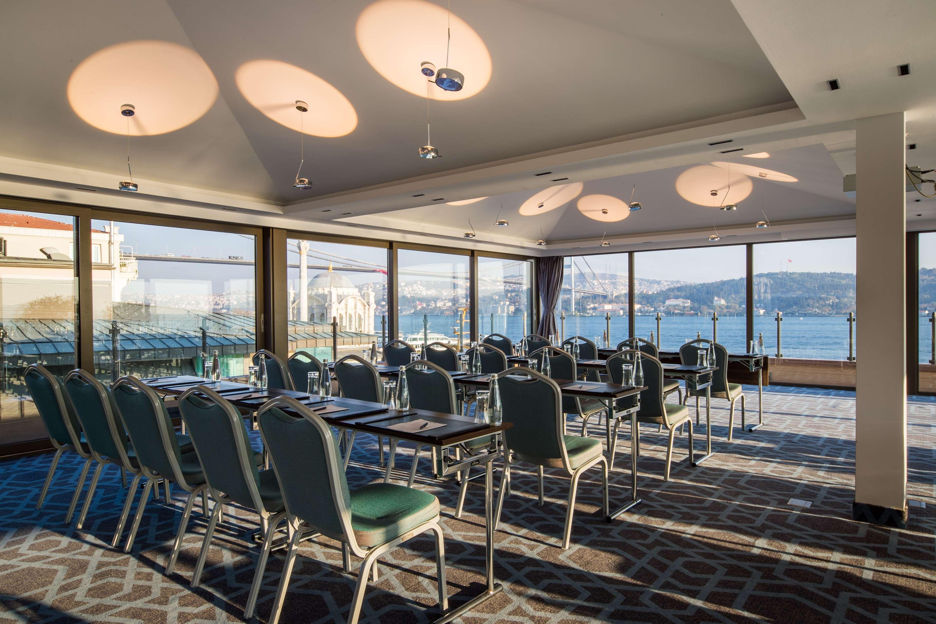 Radisson Blu Bosphorus Hotel Estambul Exterior foto The Westin Harbour View