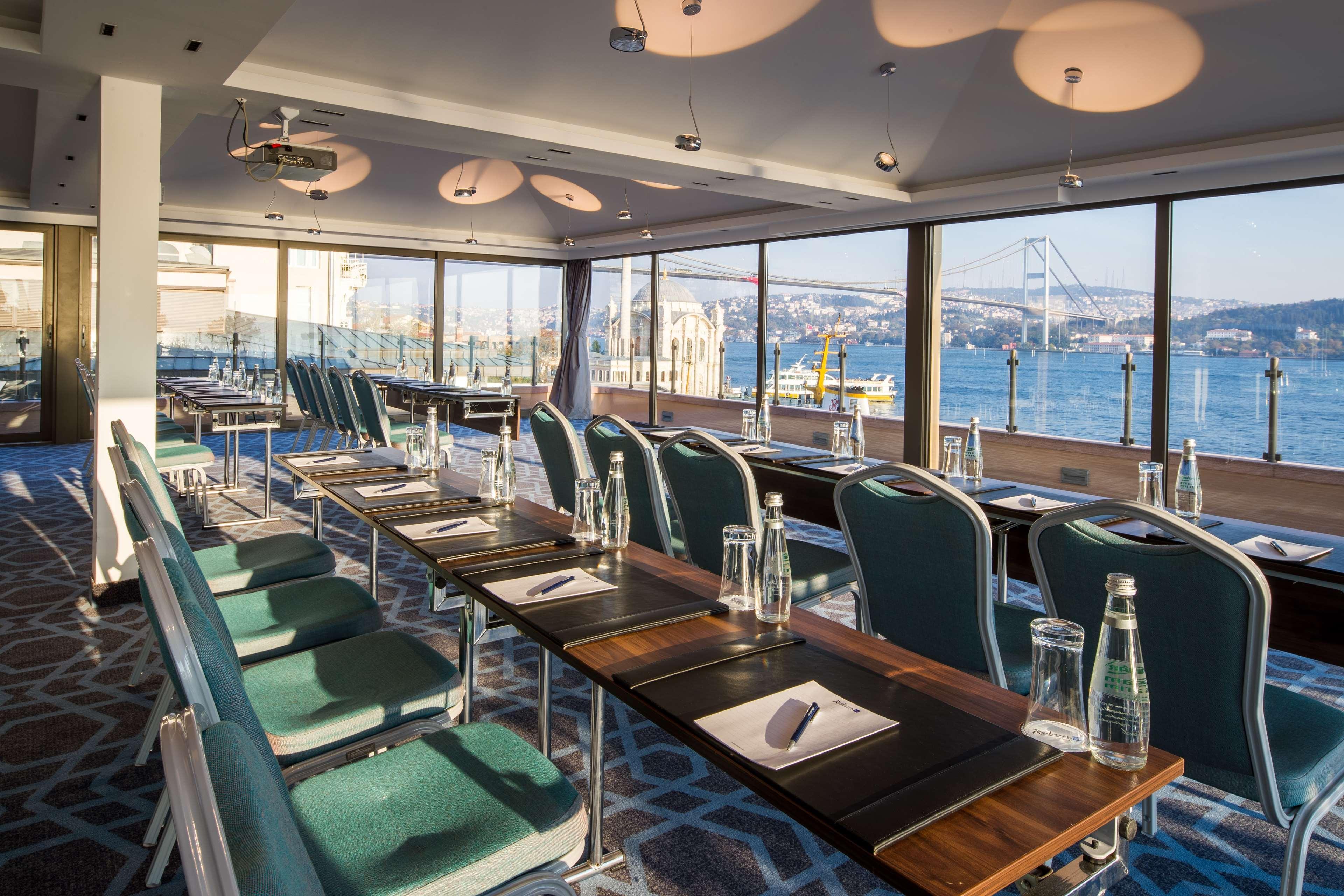 Radisson Blu Bosphorus Hotel Estambul Exterior foto The Marina Room