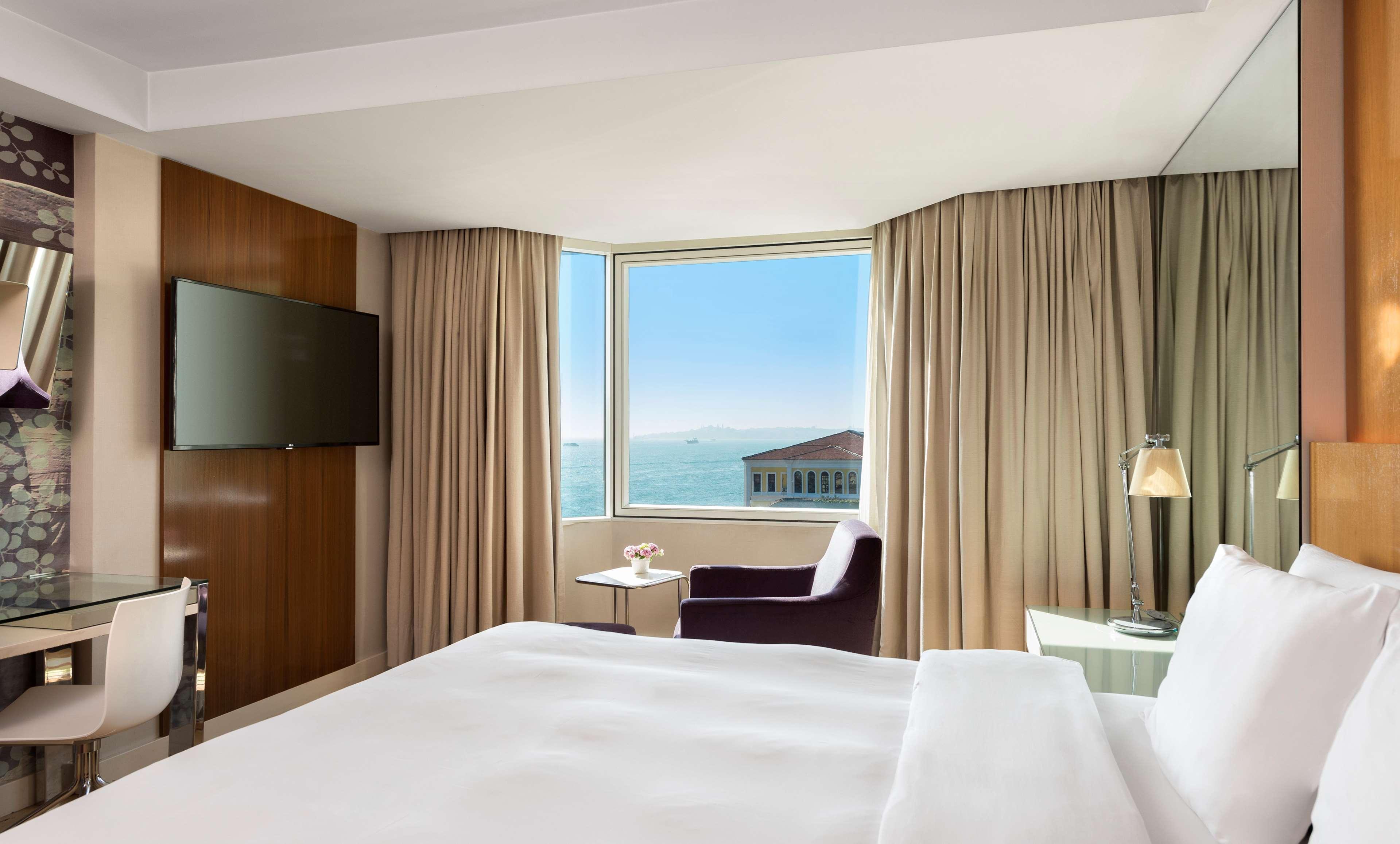 Radisson Blu Bosphorus Hotel Estambul Exterior foto A room at the hotel