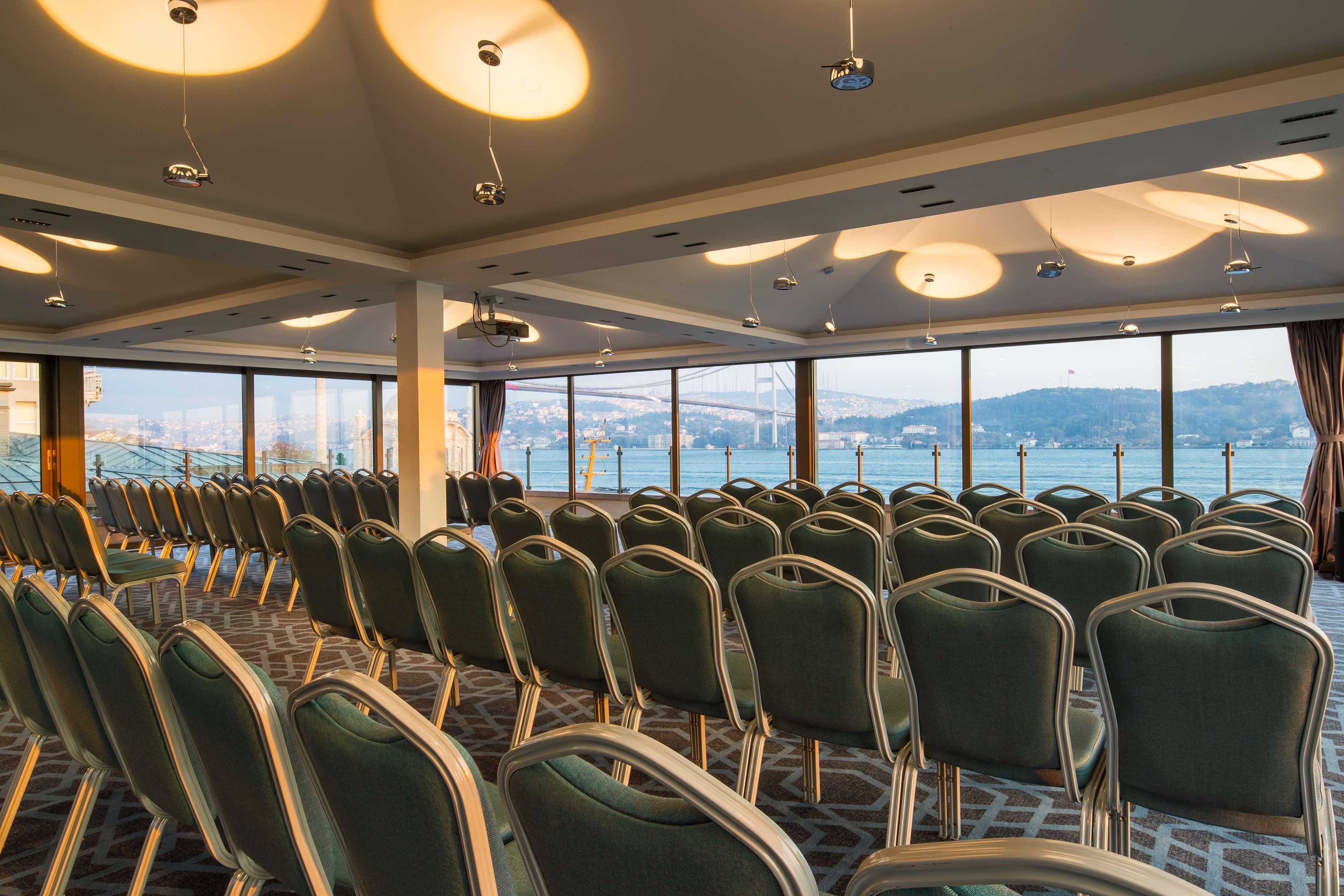 Radisson Blu Bosphorus Hotel Estambul Exterior foto The International Conference Centre