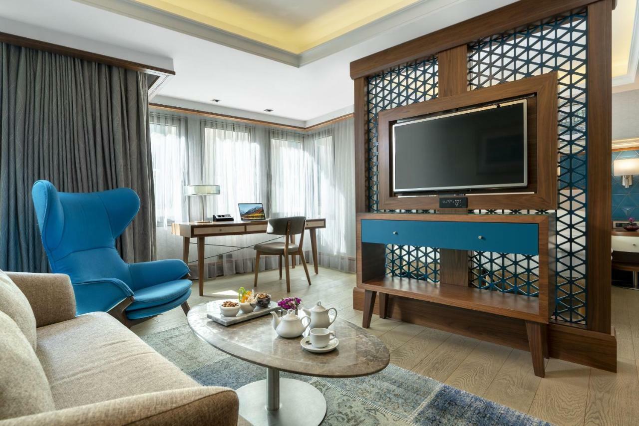 Radisson Blu Bosphorus Hotel Estambul Exterior foto A living room at the hotel